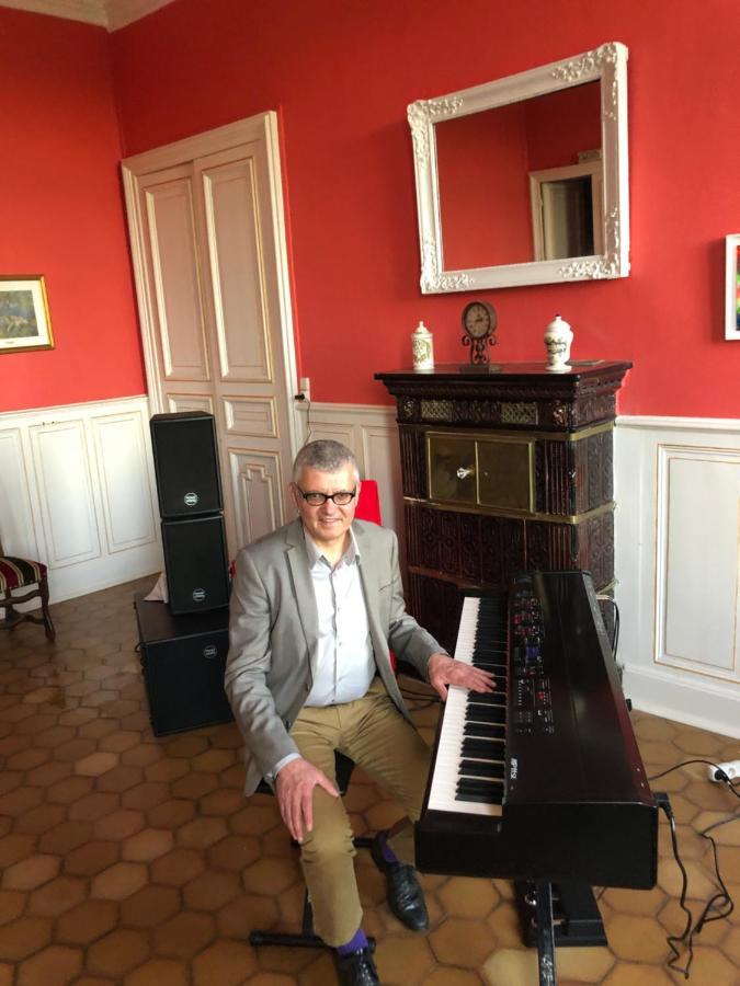 Chambre Romantique Dans Le Chateau De La Bouchatte Chazemais Kültér fotó
